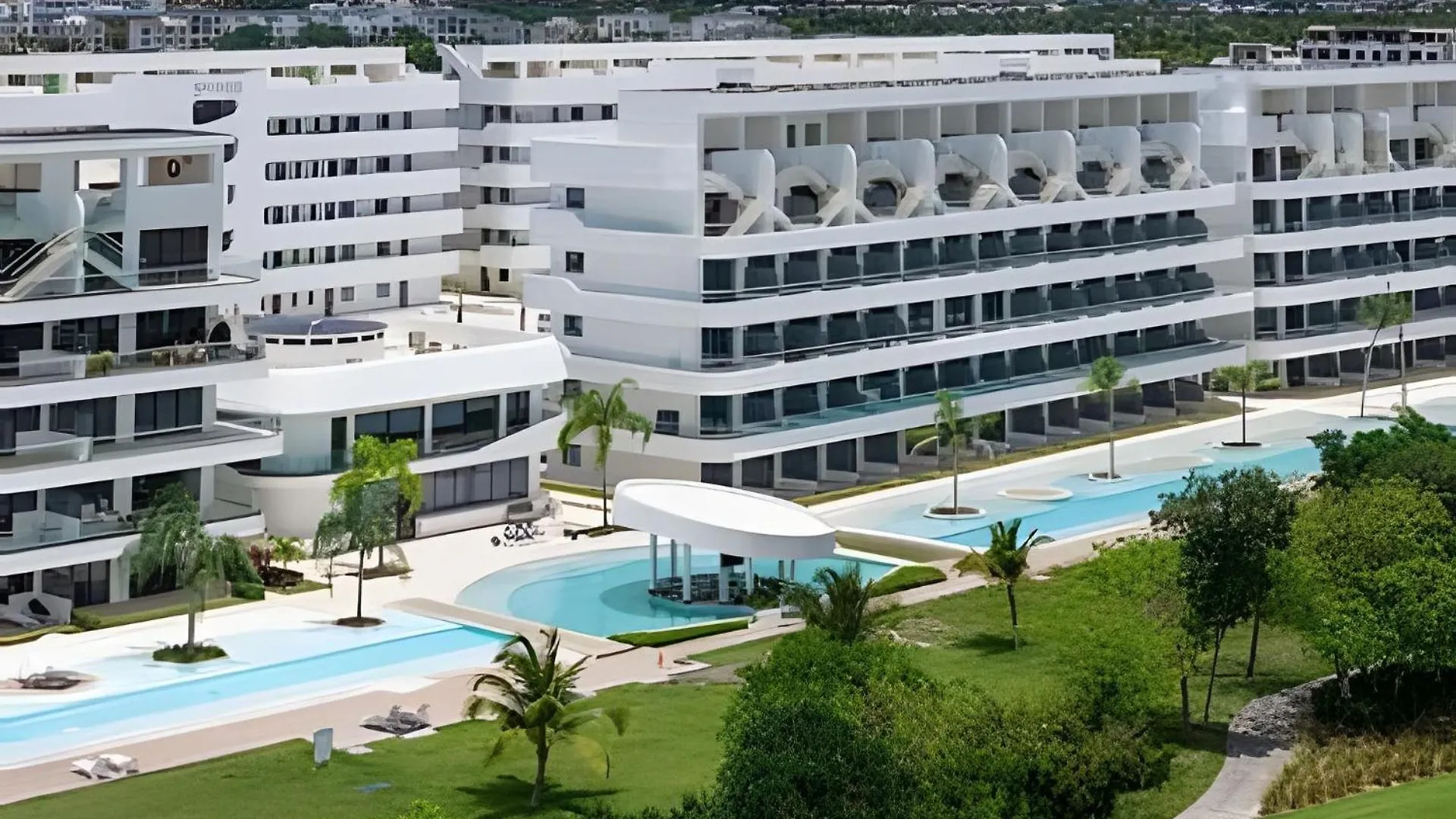 G307B: Stay In Luxury Overlooking The Golf At Cana Punta Cana Apartment